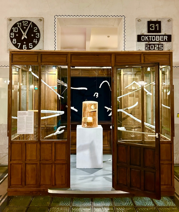 Installation view 2025 POKING SYSTEMS – Celebrating Synfluence