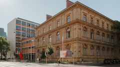 © Lea Sonderegger Fassade der Universität für angewandte Kunst Wien